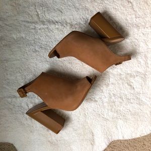 ALDO • Chunky Peep Toe Heel